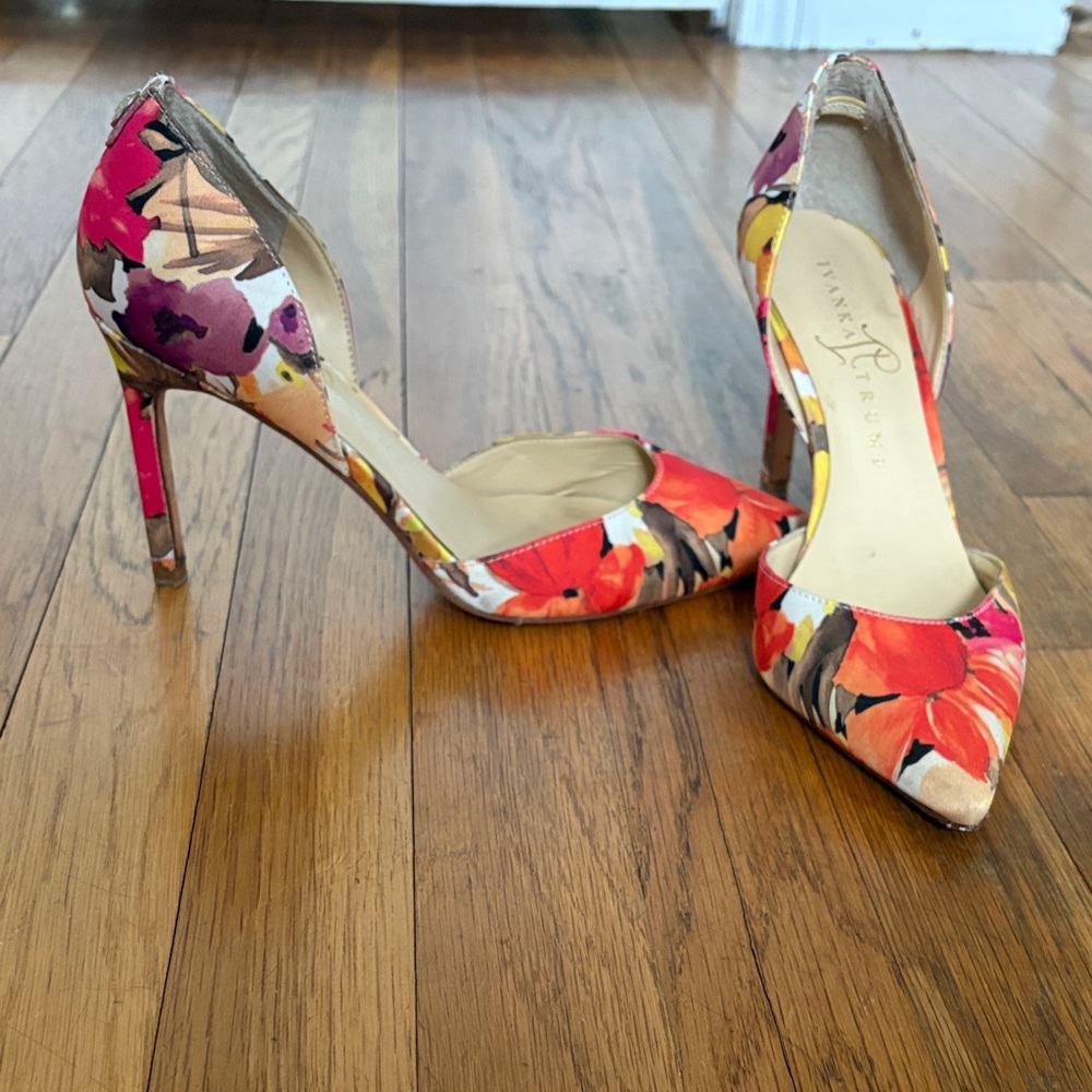 Floral Pointed-Toe Ivanka Trump Pumps in Multicolor - Women's Shoes - Picture 2 of 7